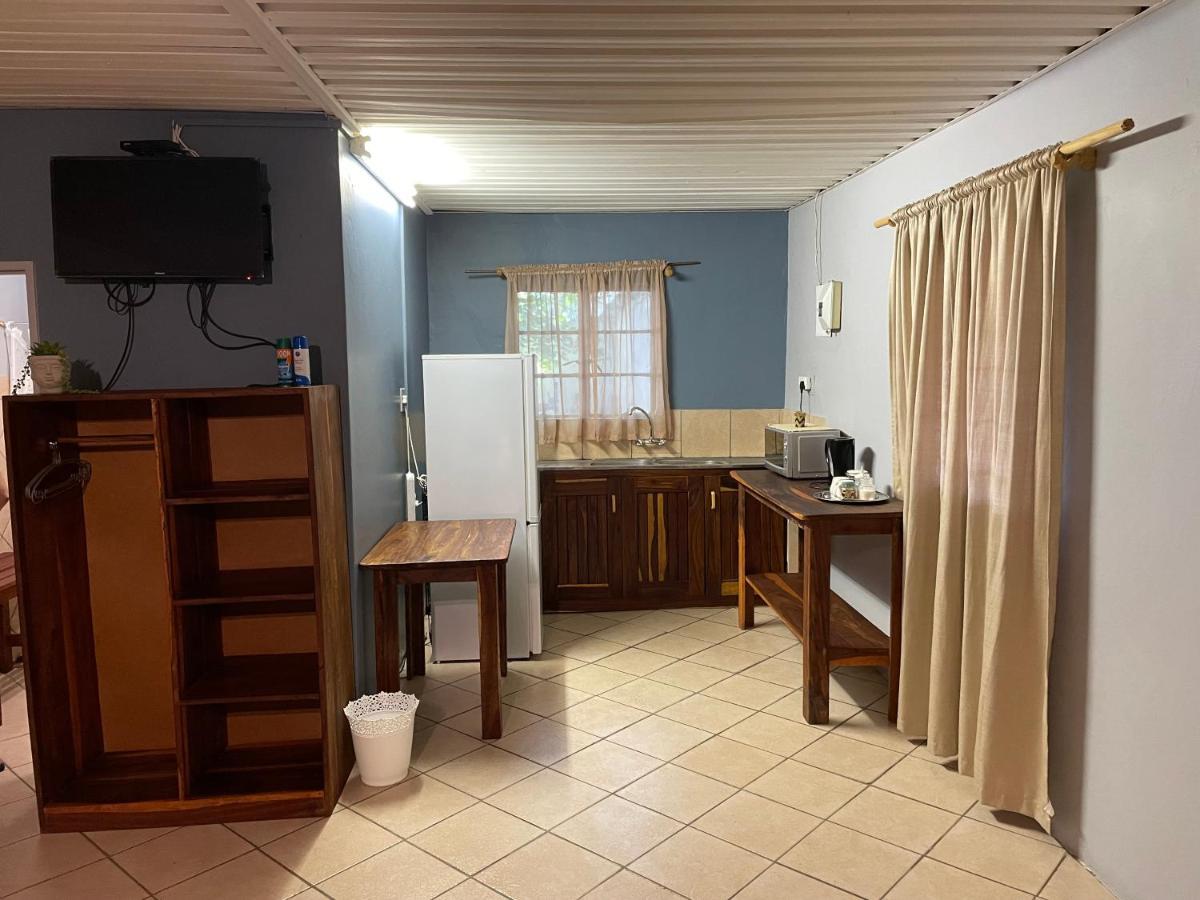 Kololo Guesthouse Katima Mulilo Esterno foto