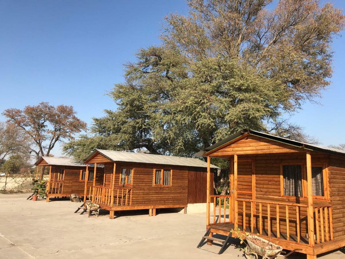 Kololo Guesthouse Katima Mulilo Esterno foto